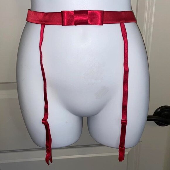 Valentines Day 2022 VICTORIA'S SECRET Red Satin Garter Belt with BOW Front~ XS/S - Picture 2 of 4
